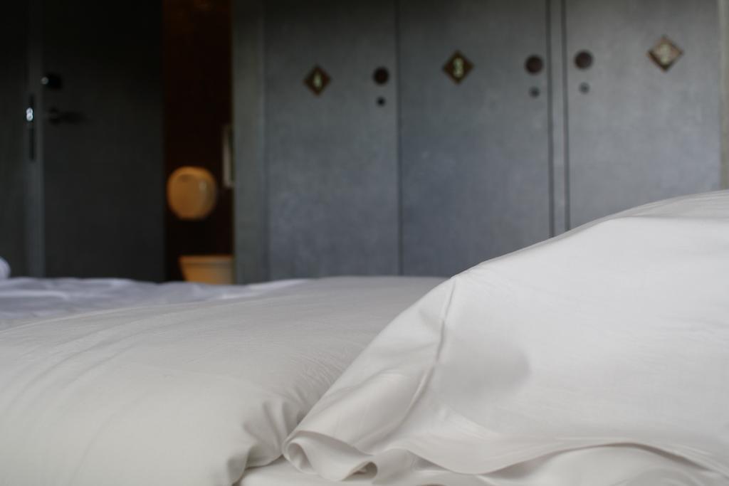 N1 Hostel Apartments And Suites Сантарен Номер фото