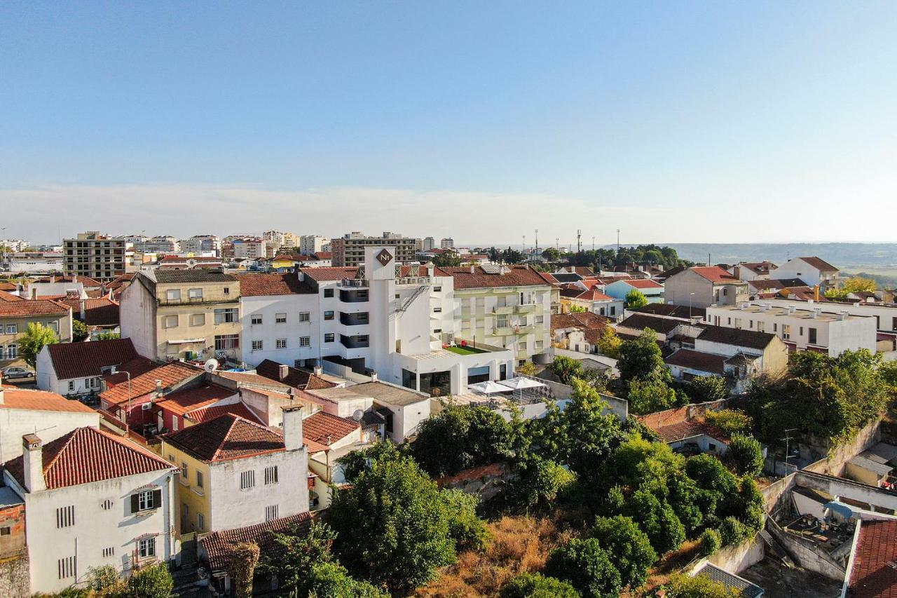 N1 Hostel Apartments And Suites Сантарен Экстерьер фото