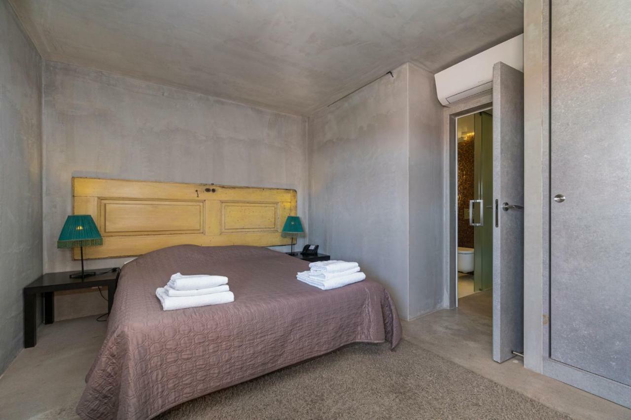 N1 Hostel Apartments And Suites Сантарен Экстерьер фото