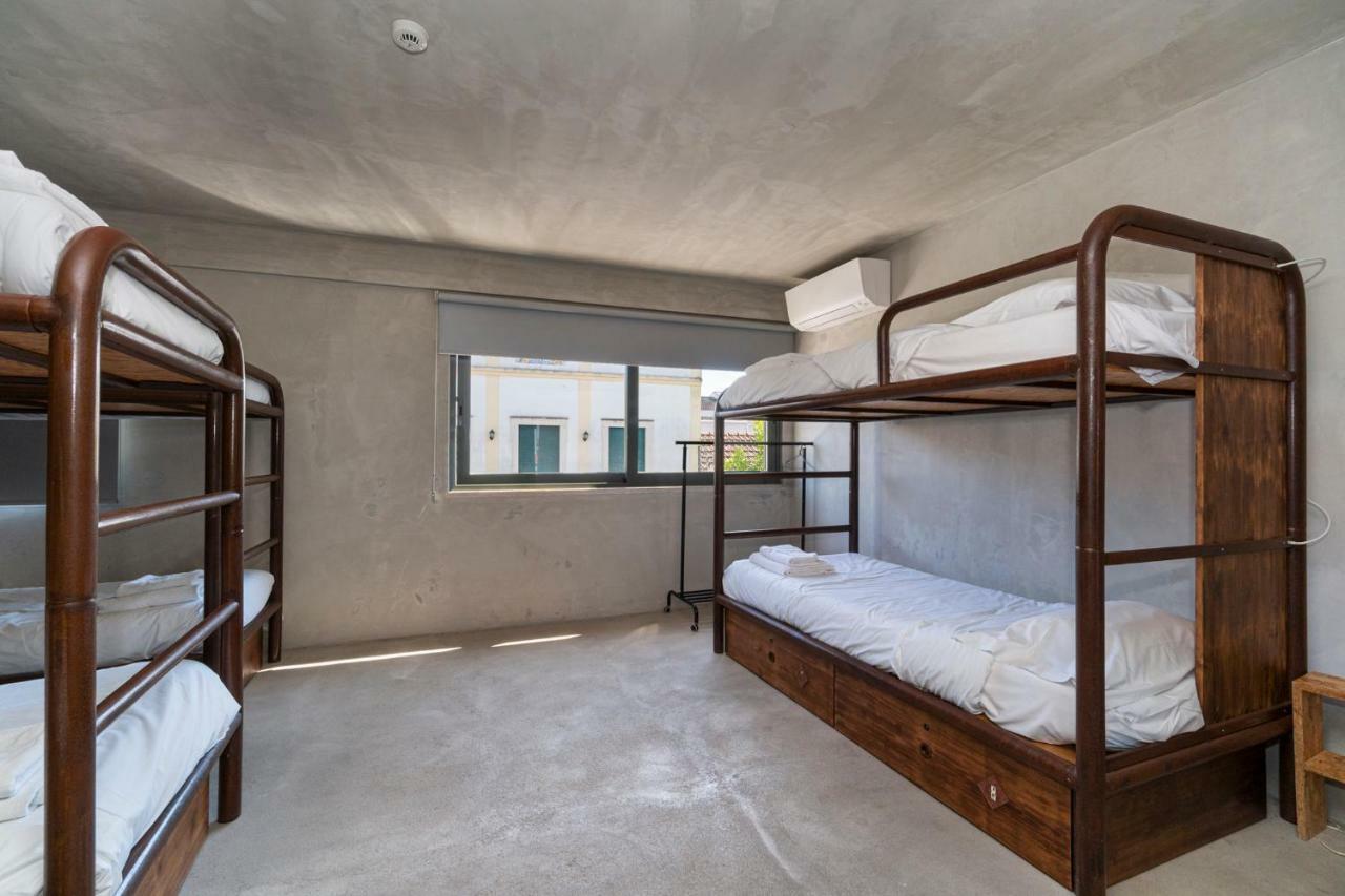 N1 Hostel Apartments And Suites Сантарен Экстерьер фото